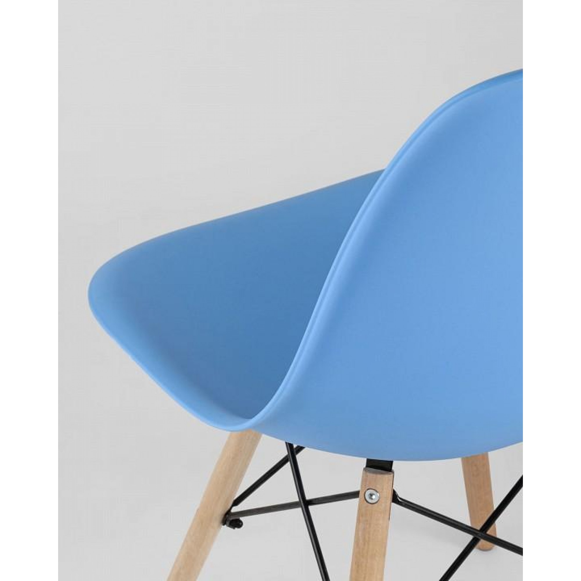 Стул Eames    SGR_Y801-light-blue