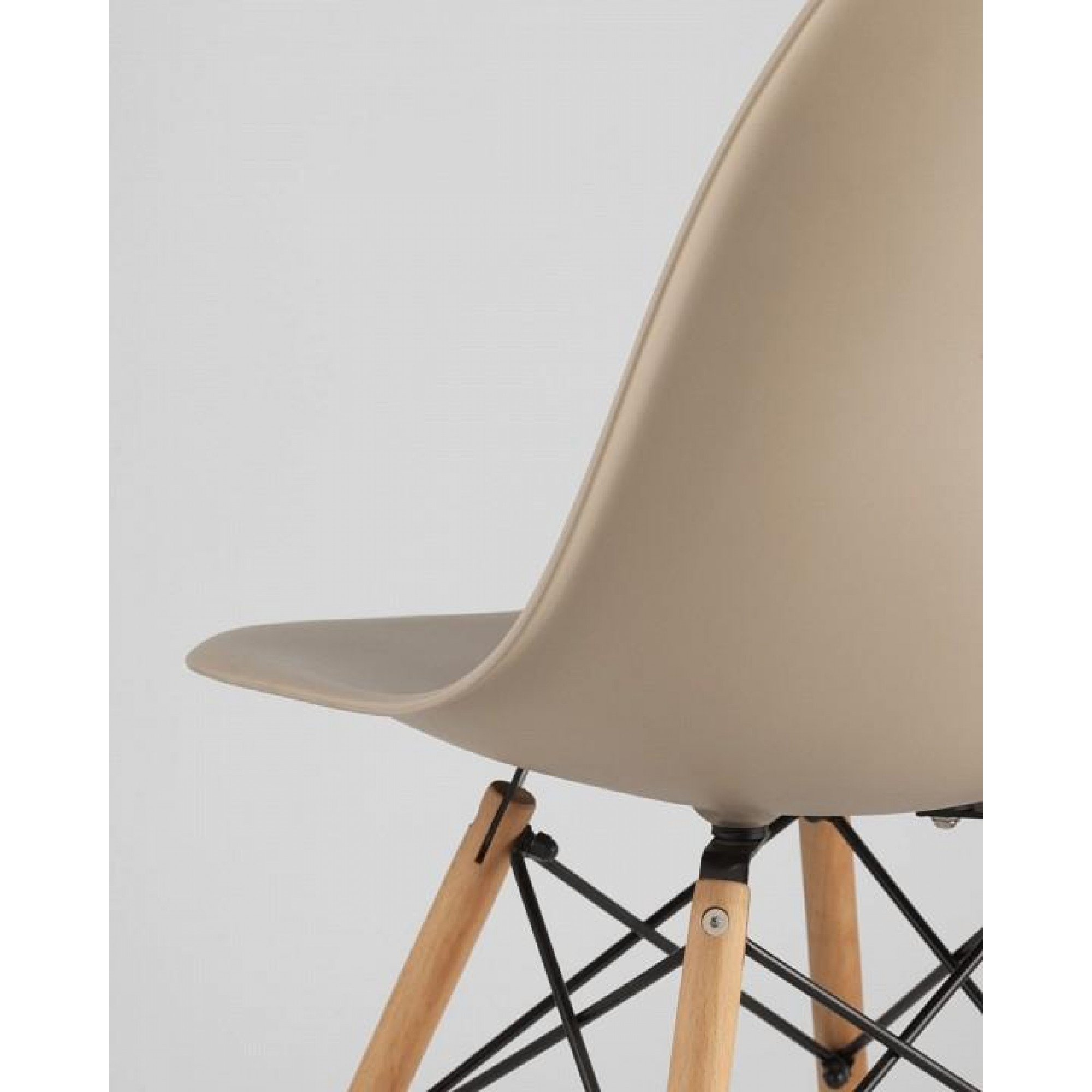 Набор из 4 стульев Eames    SGR_8056PP-DARK-GREY-X4