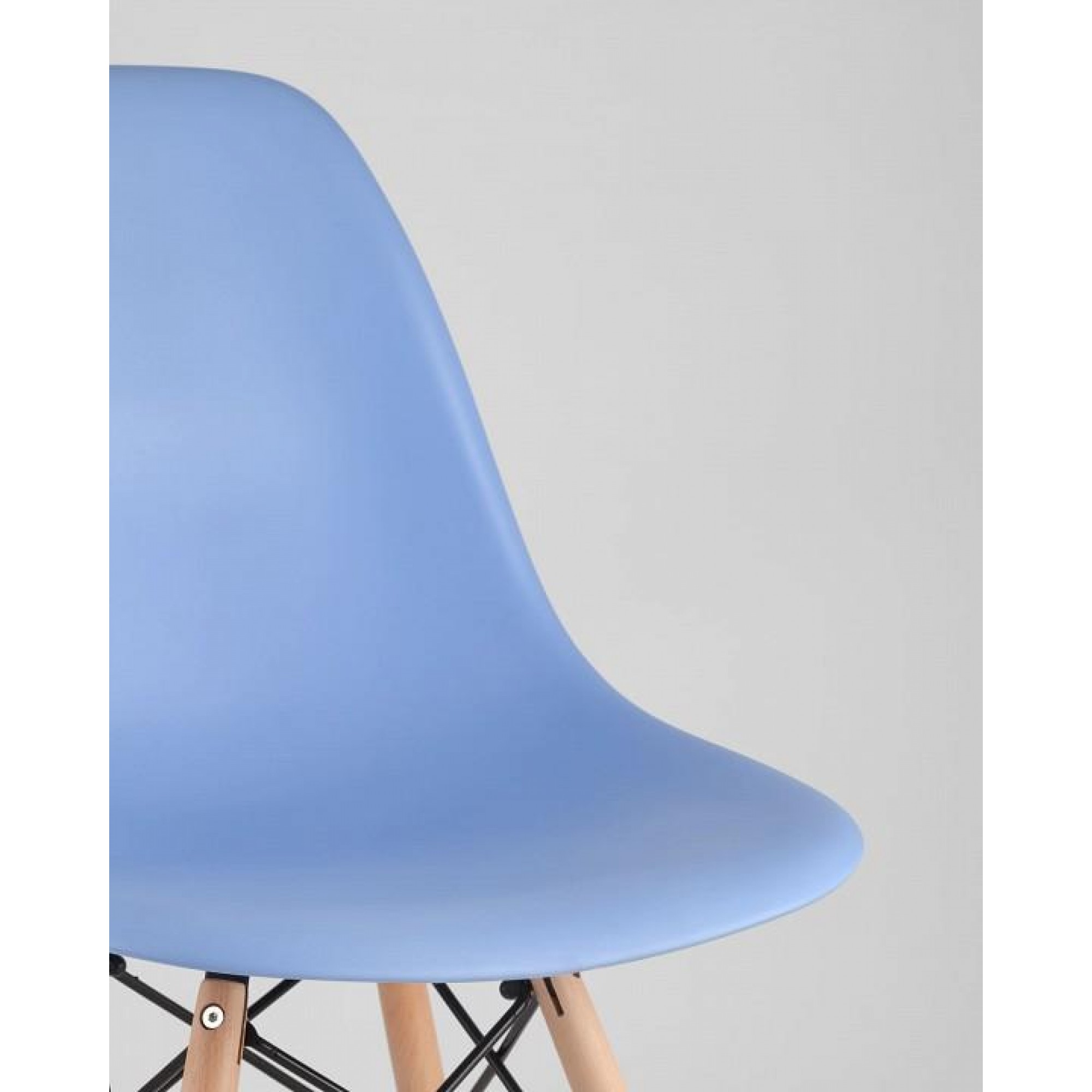 Набор из 4 стульев Eames    SGR_8056PP-LIGHT-BLUE-60202-X4