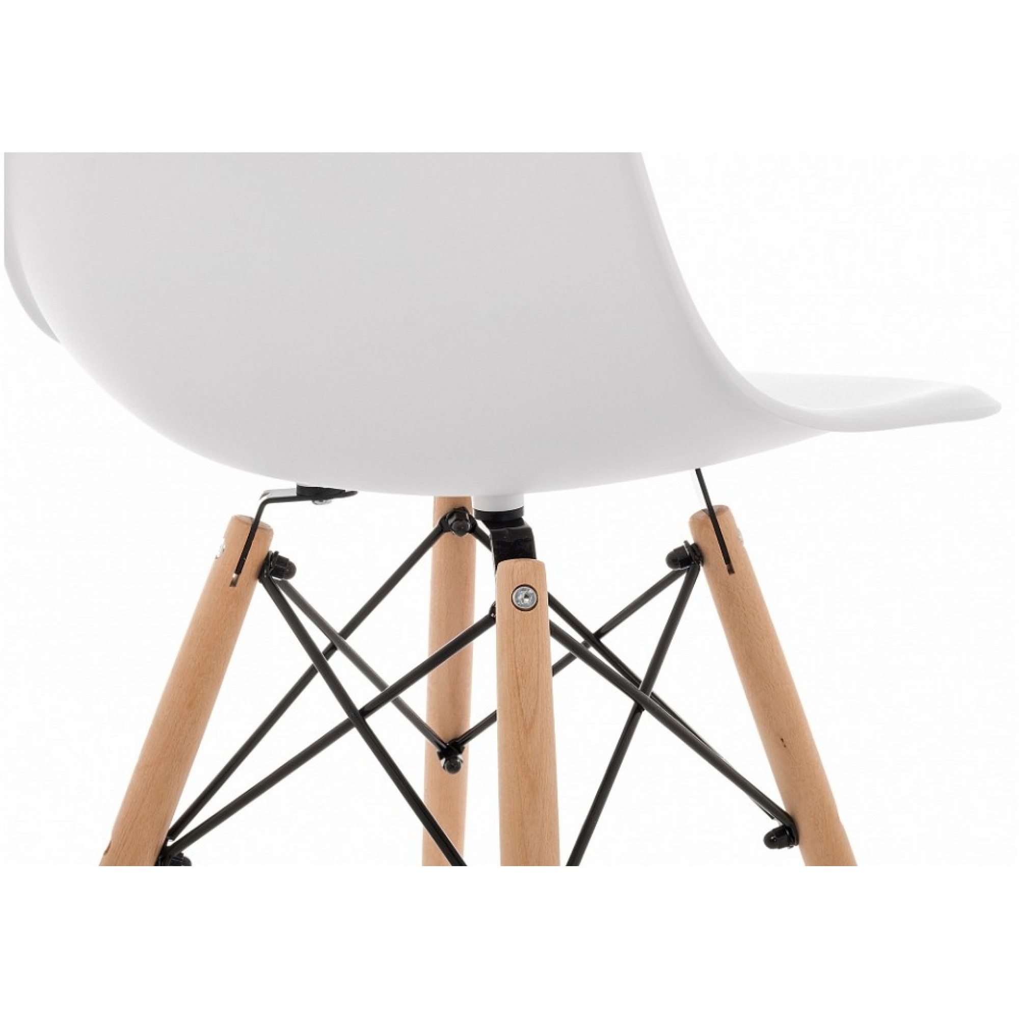 Стул Eames PC-015    WO_11179